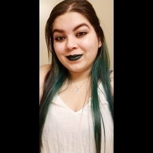 Meet your Posher, Jenny